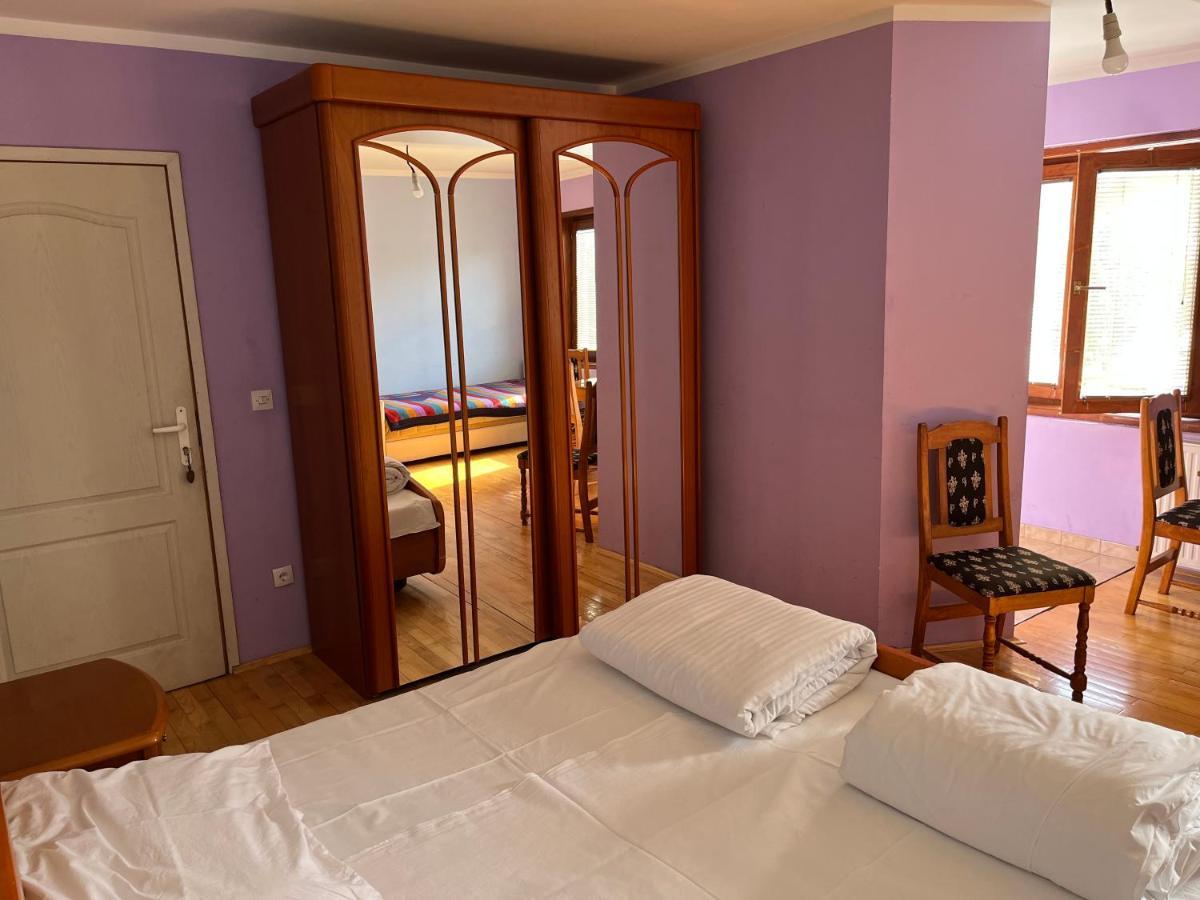 Apartments And Rooms Vicko Brzeće Екстериор снимка